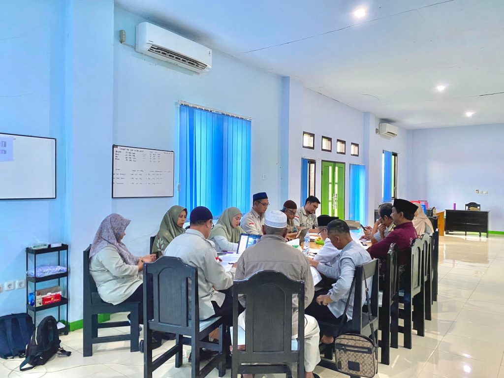 rapat koordinasi studi tiru BMI Kopsyah Tangerang BMT Al Muhajirin.